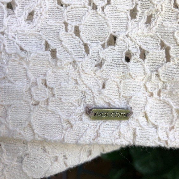 🎉HOST Pick! Volcom Cut-Out Back Lace Jacket - Picture 7 of 12